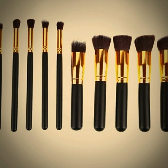 10 pc set of Professional Make-up Brushes - Picture 7 of 8